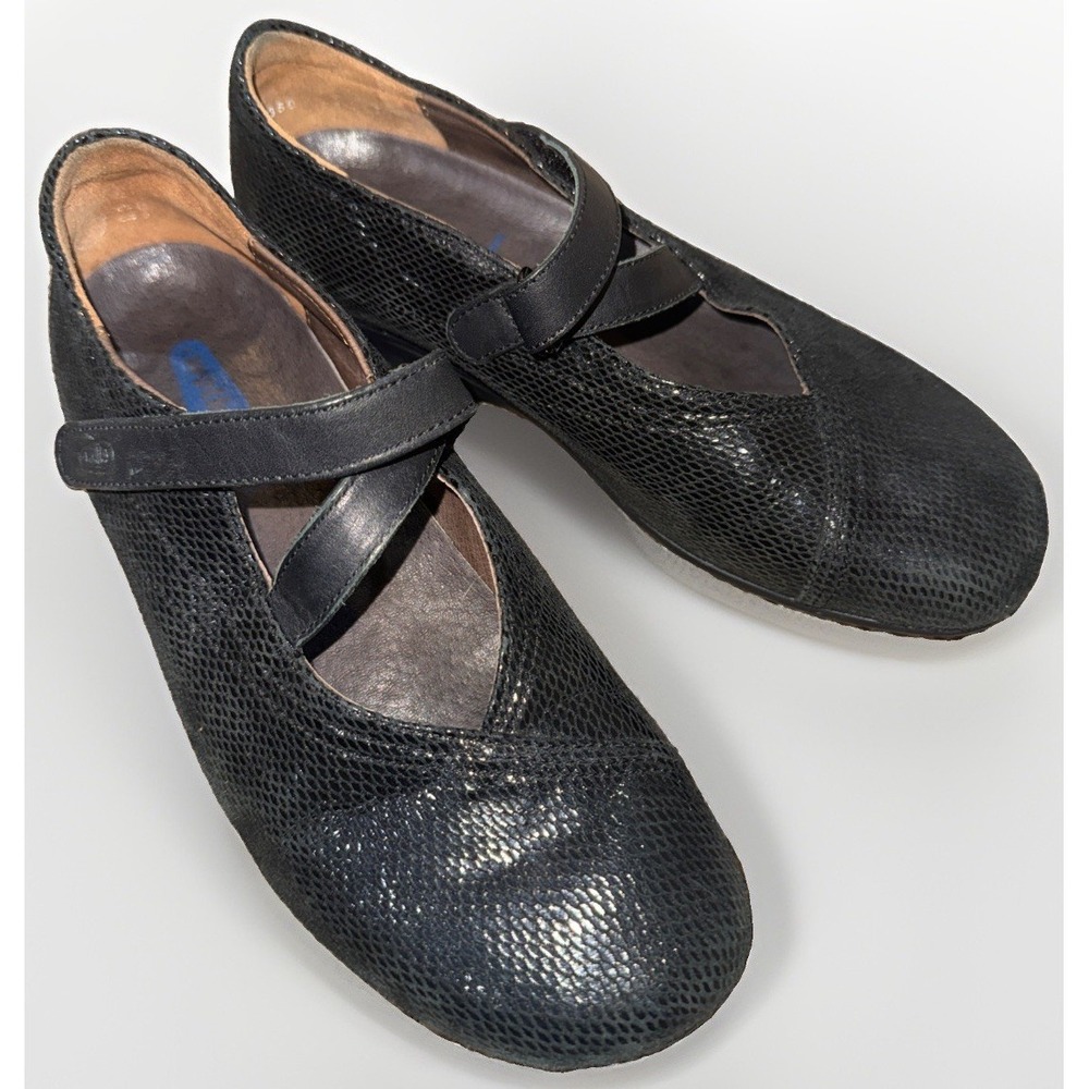 WOLKY 'PASSION'Black Metallic Snake Print Leather Mary Jane Flat Sz 38/7.5 M EUC